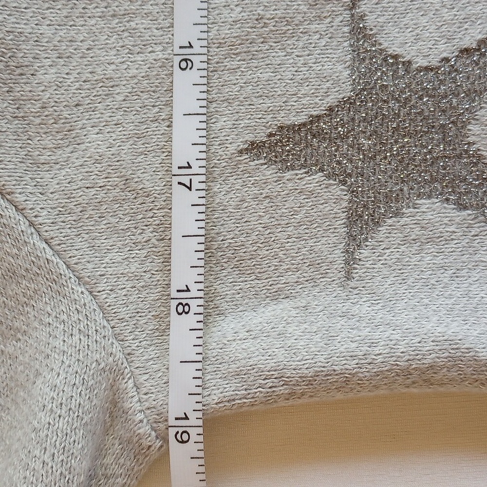 NWT Old Navy Fine Knit Cotton Sweater M Long Sleeve Crewneck Gray Silver Stars - Picture 5 of 6